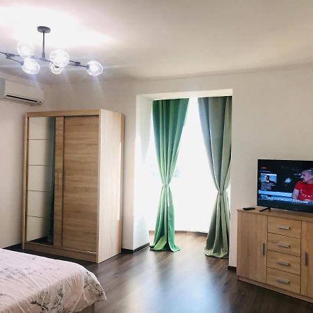Naberezhna 10, Central Lutsk 아파트 외부 사진